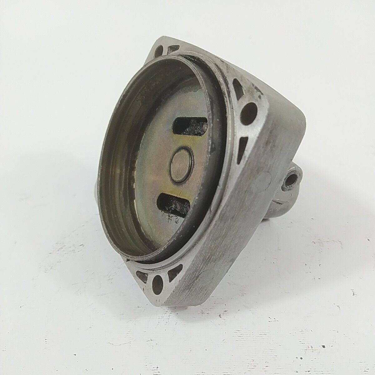SUPPORTO CAMPANA FRIZIONE usato per decespugliatore MITSUBISHI T170 T200 serie T