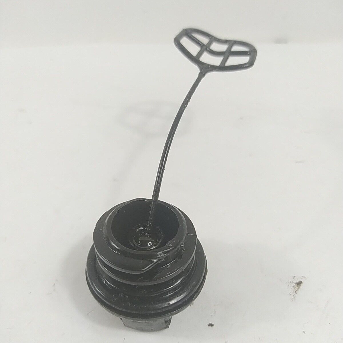 Ricambio TAPPO SERBATOIO OLIO PER MOTOSEGA POULAN usato