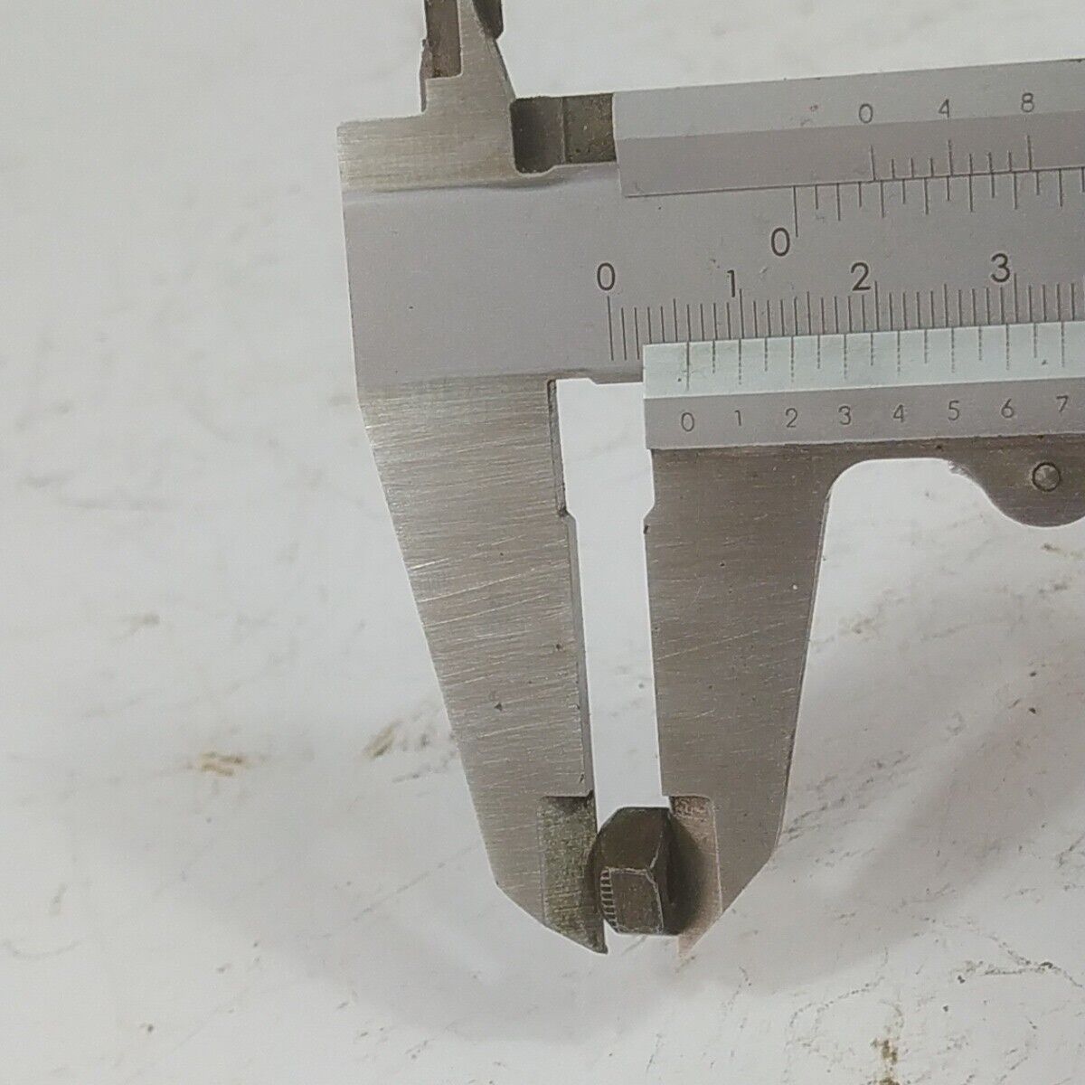 Ricambio per motosega STIHL 08 S VARIE VITI VITE BULLONE MOTORE ORIGINALE usato