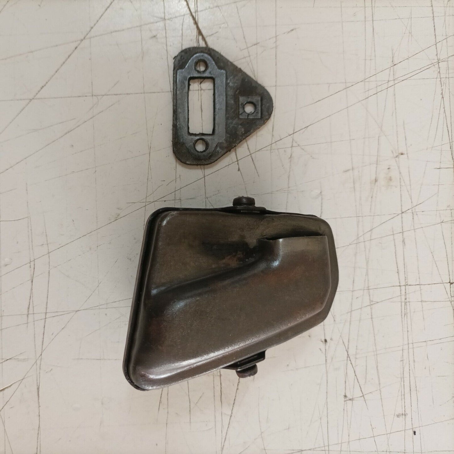 MARMITTA TERMINALE DI SCARICO ORIGINALE PER MOTOSEGA CASTOR 330 ANTIVIB