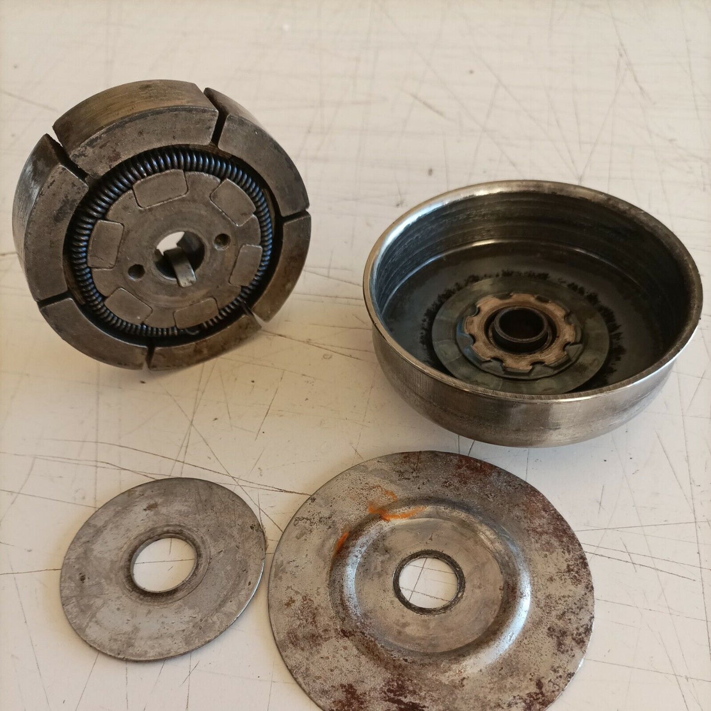 FRIZIONE E CAMPANA ORIGINALE COMPLETA PER MOTOSEGA ALPINA 70 O CASTOR 70