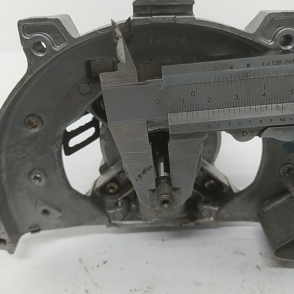 Ricambio usato CARTER BASAMENTO E ALBERO MOTORE decespugliatore MITSUBISHI T200