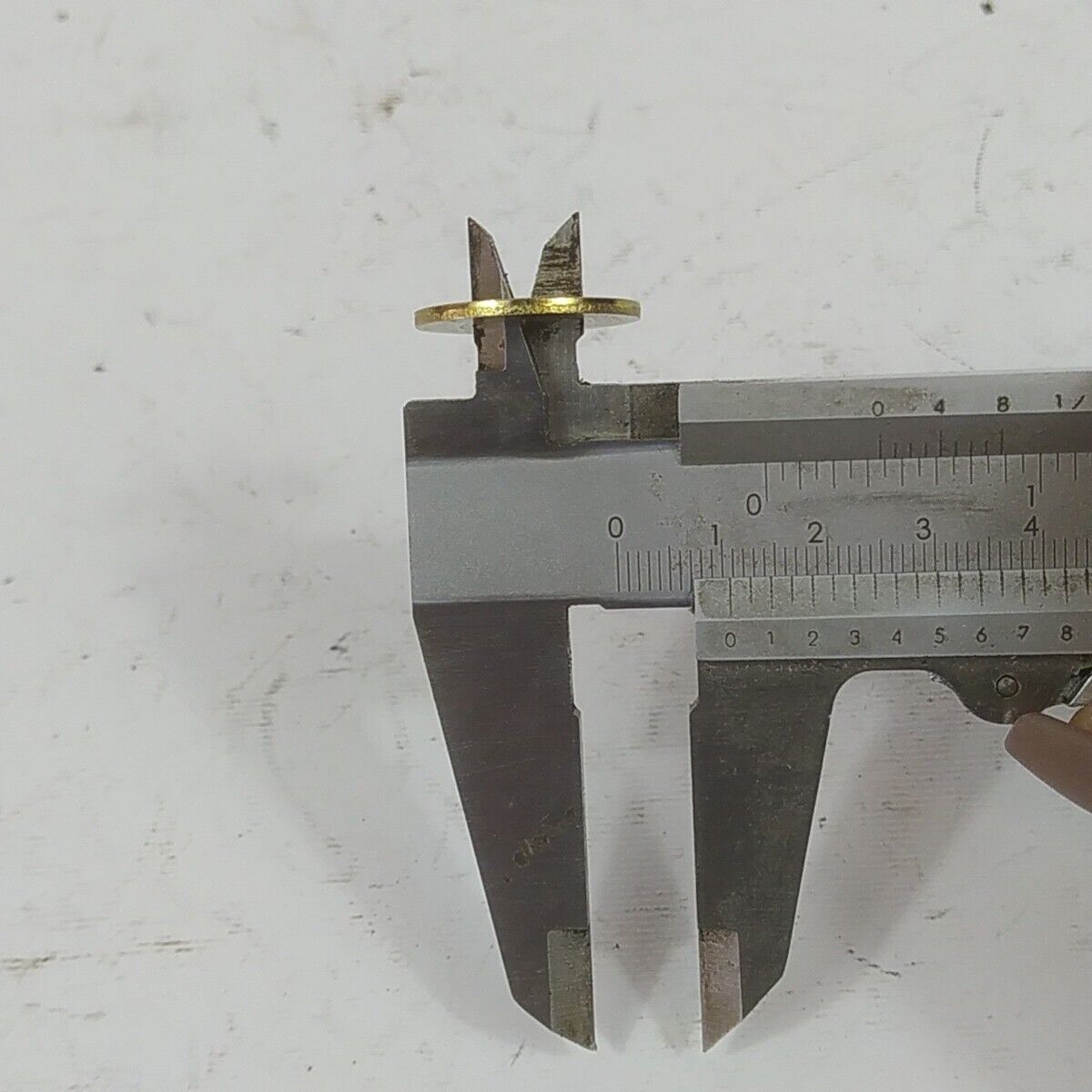 Ricambi DADO ALBERO MOTORE VOLANO per decespugliatore TANAKA 501 ik usati