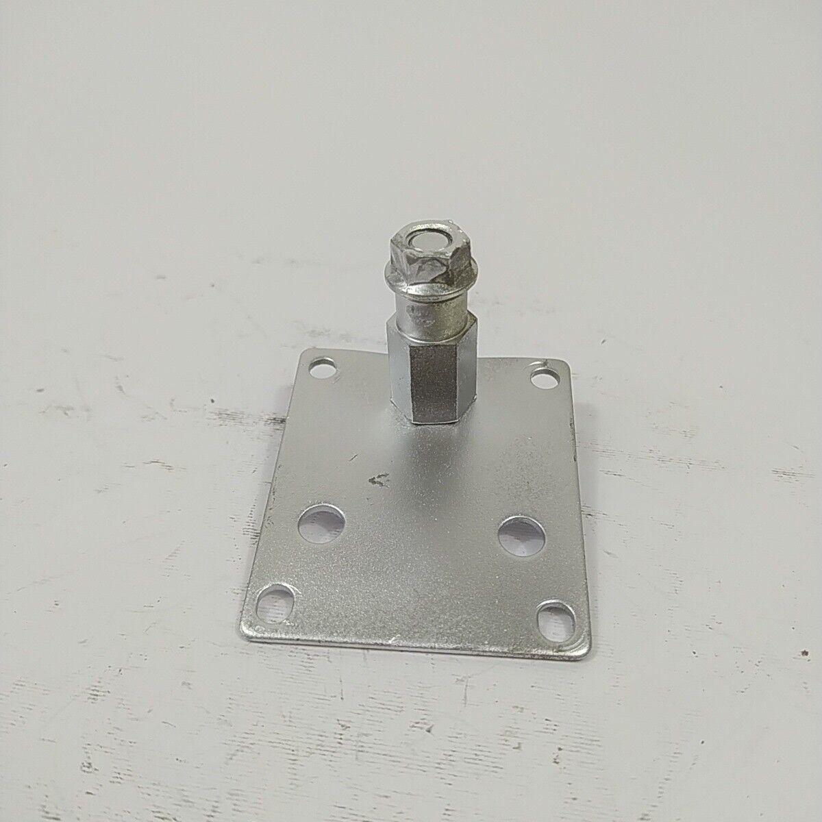 Ricambi usati STAFFA SUPPORTO MOTORE A ZAINO per decespugliatore MITSUBISHI T200