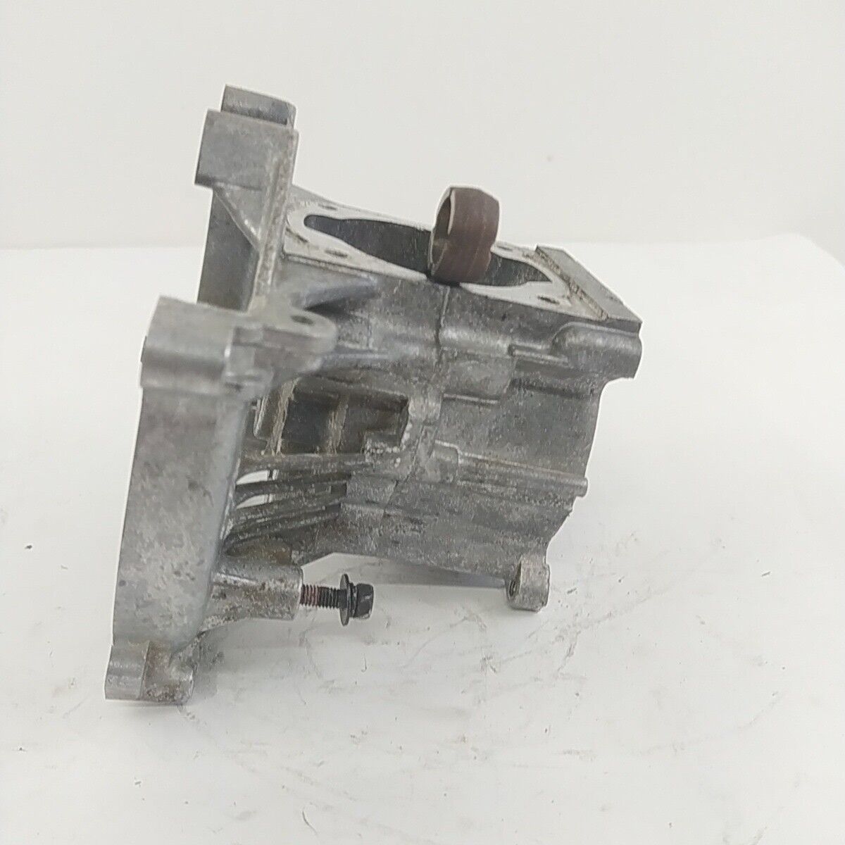 Ricambio BASAMENTO E ALBERO MOTORE usato per decespugliatore MITSUBISHI TL 52