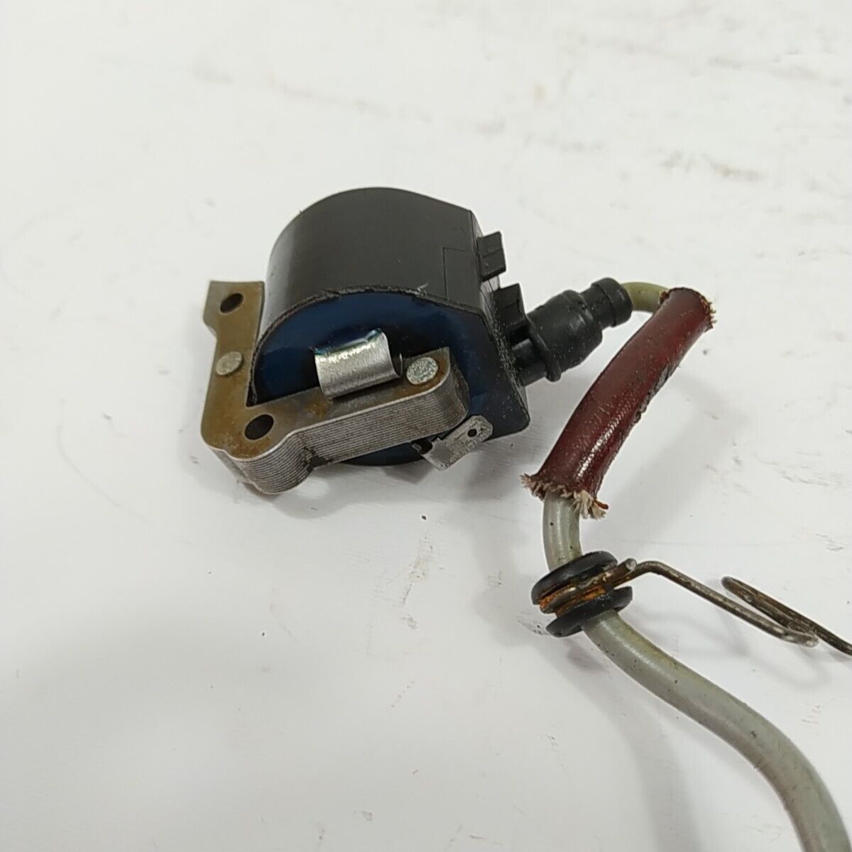 Ricambi usati BOBINA DI ACCENSIONE DUCATI 2204222 638 per motosega DOLMAR 116 si