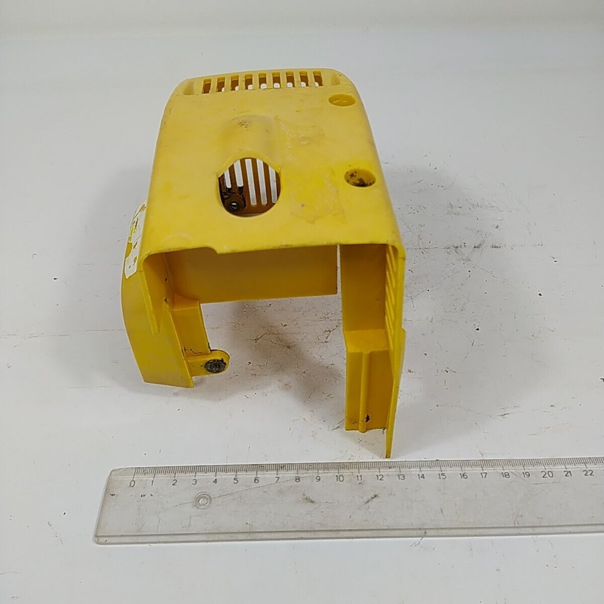 ricambio COPERCHIO copri motore usato ORIGINALE DECESPUGLIATORE MCCULLOCH GT