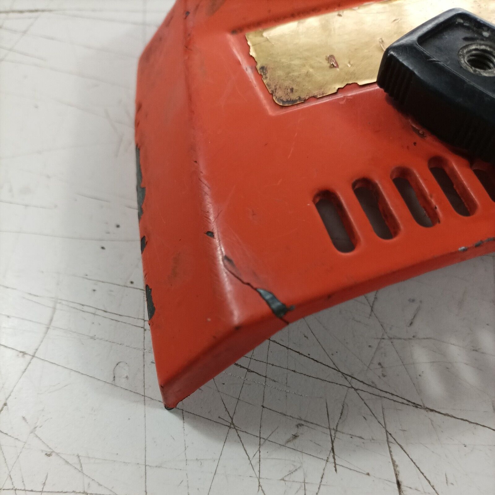 MOTOSEGA CASTOR C70 ALPINA A70 COPERCHIO FILTRO DELL'ARIA ARANCIONE ORIGINALE 