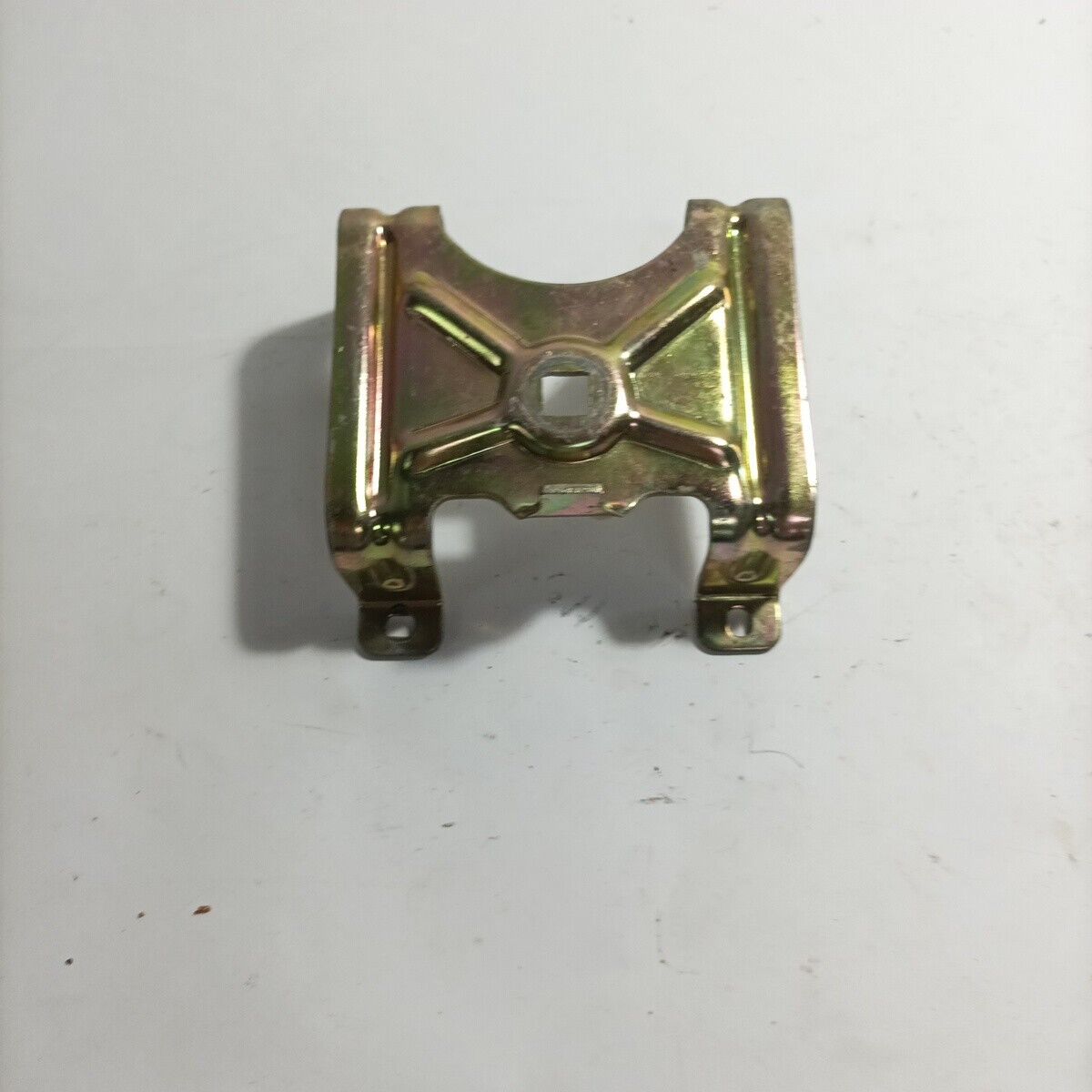 Ricambio STAFFA MOTORE A ZAINO usato per decespugliatore Emak Efco 8425