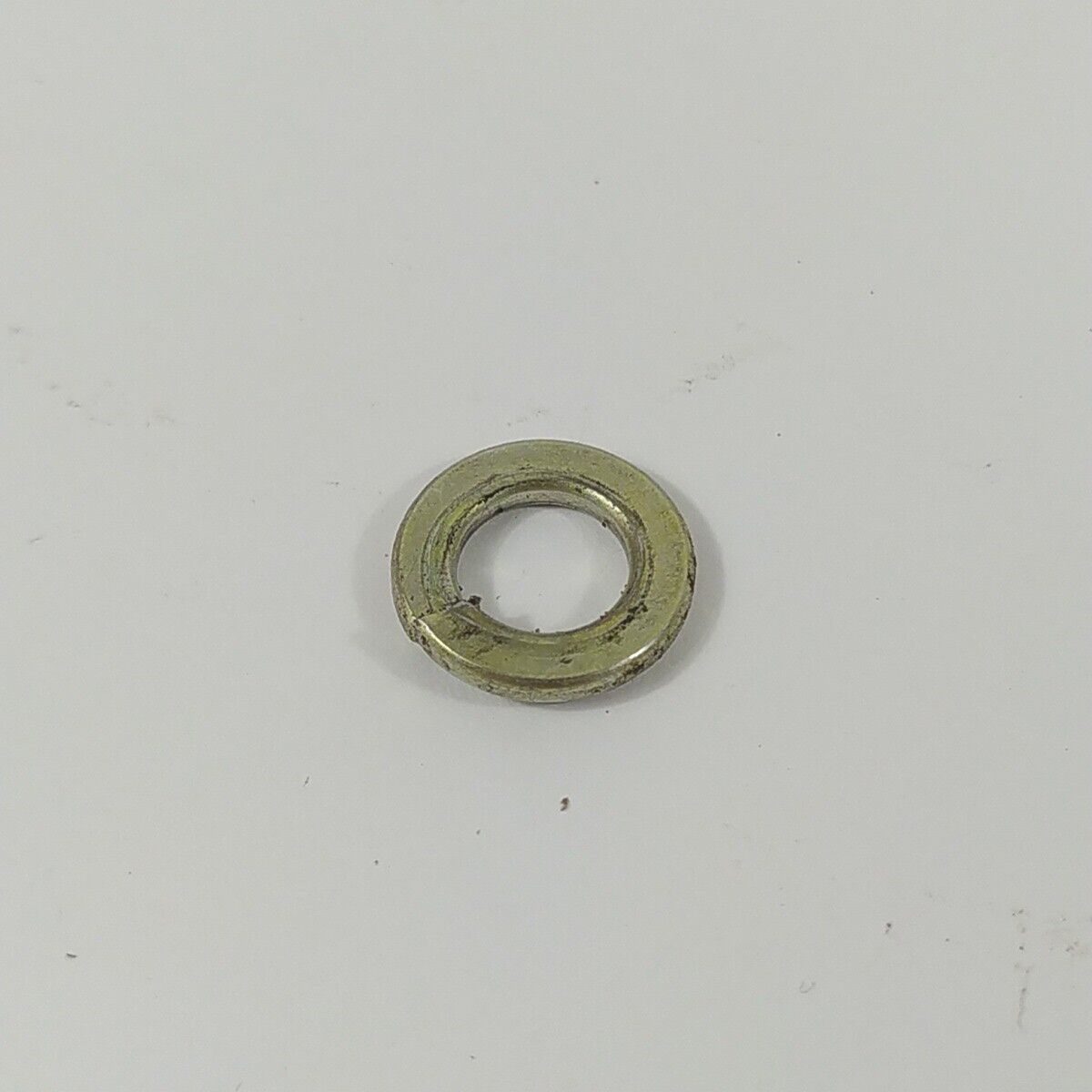 Ricambio usato RONDELLA E DADO ALBERO MOTORE per decespugliatore KAWASAKI TG 33