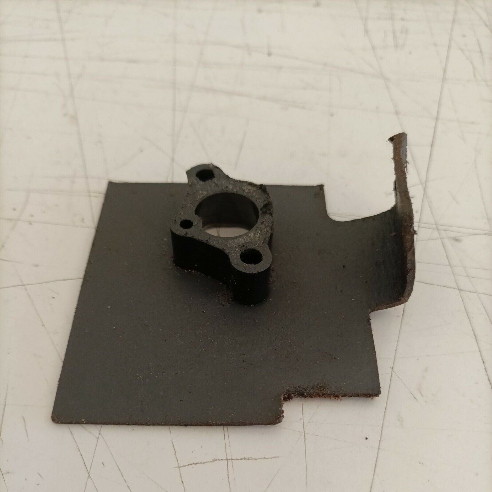 COLLETTORE ASPIRAZIONE CARBURATORE ORIGINALE PER MOTOSEGA CASTOR 330 ANTIVIB