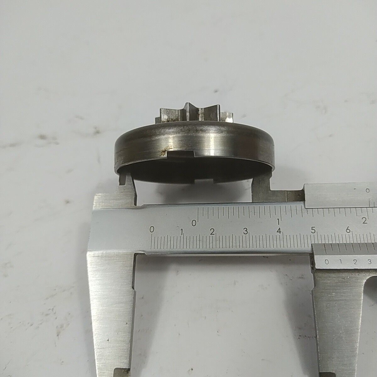 Ricambi per MOTOSEGA ZENOAH G 2000 t TAMBURO CAMPANA FRIZIONE TRASMISSIONE usati