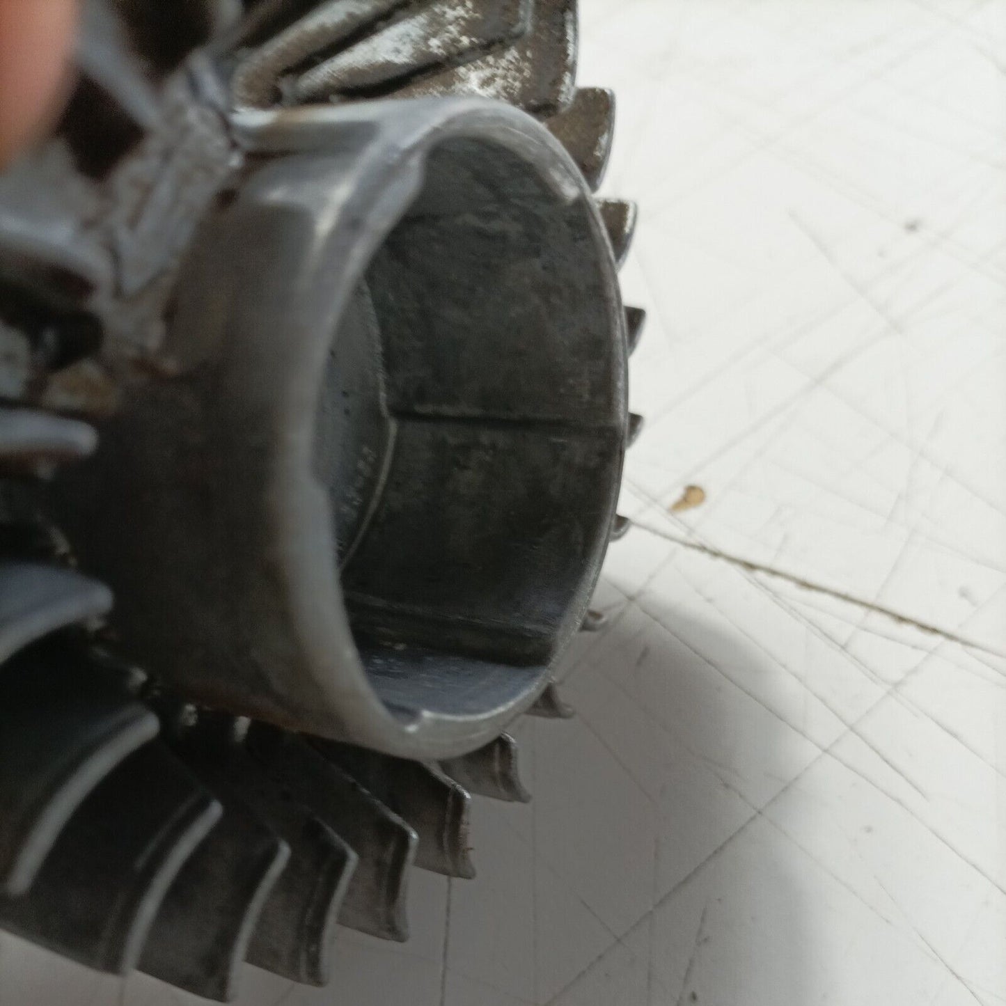 VOLANO MAGNETICO avviamento PER MOTOSEGA CASTEL GARDEN CS 39 ALPINA P 390 usato