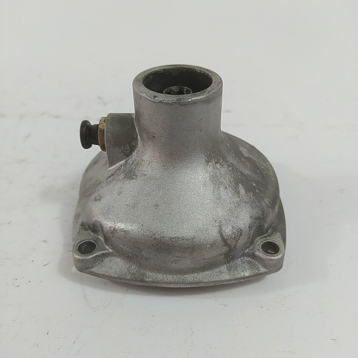 Ricambio CARTER SUPPORTO COPERCHIO CAMPANA usato per decespugliatore ZENOAH G43L