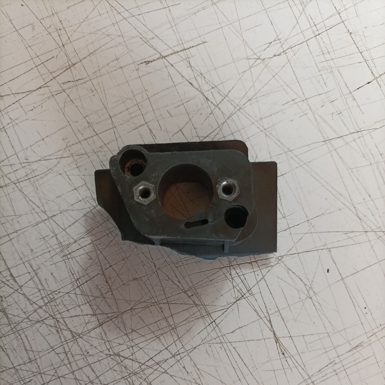 COLLETTORE raccordo CARBURATORE PER MOTOSEGA DOLMAR SACHS 153 ricambi usati