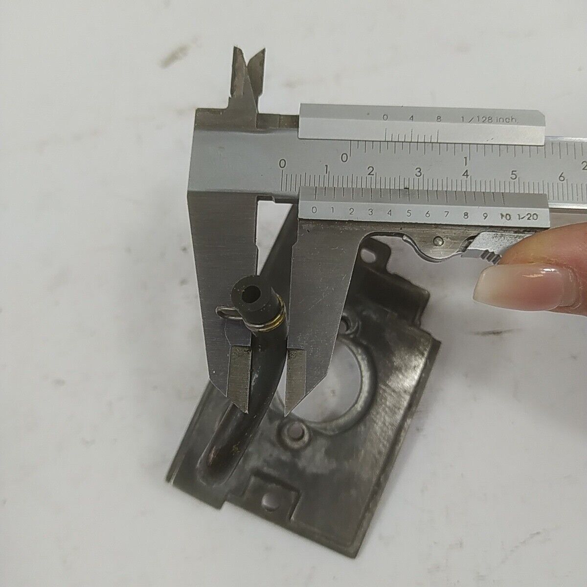 Ricambio FLANGIA RACCORDO CARBURATORE ORIGINALE per motosega CASTOR CP 700 usato