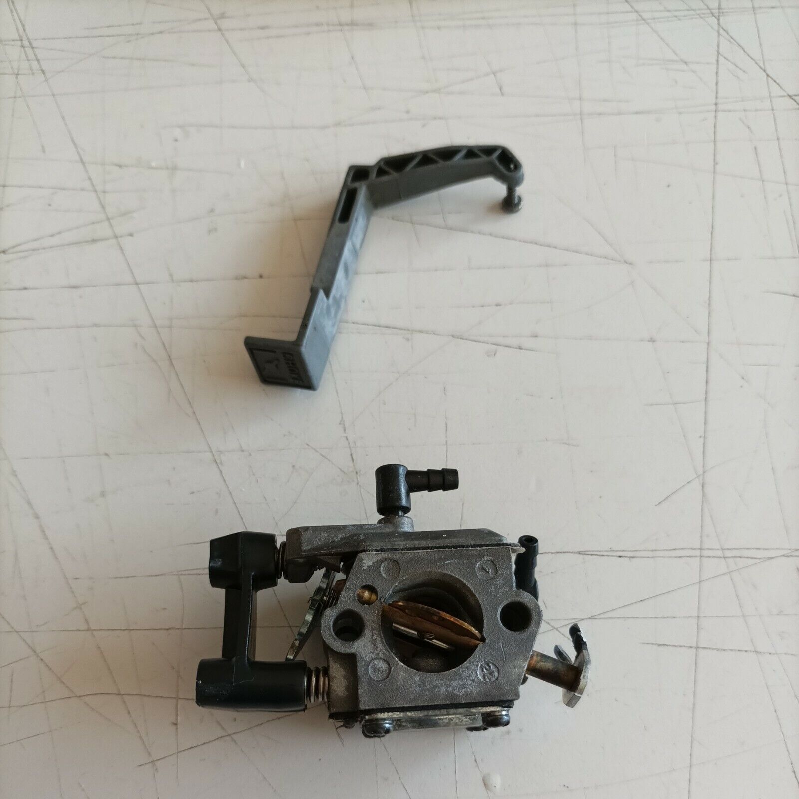 carburatore COLLETTORE LEVA E FILTRO ARIA PER MOTOSEGA PAPILLON RANGER 41 usato