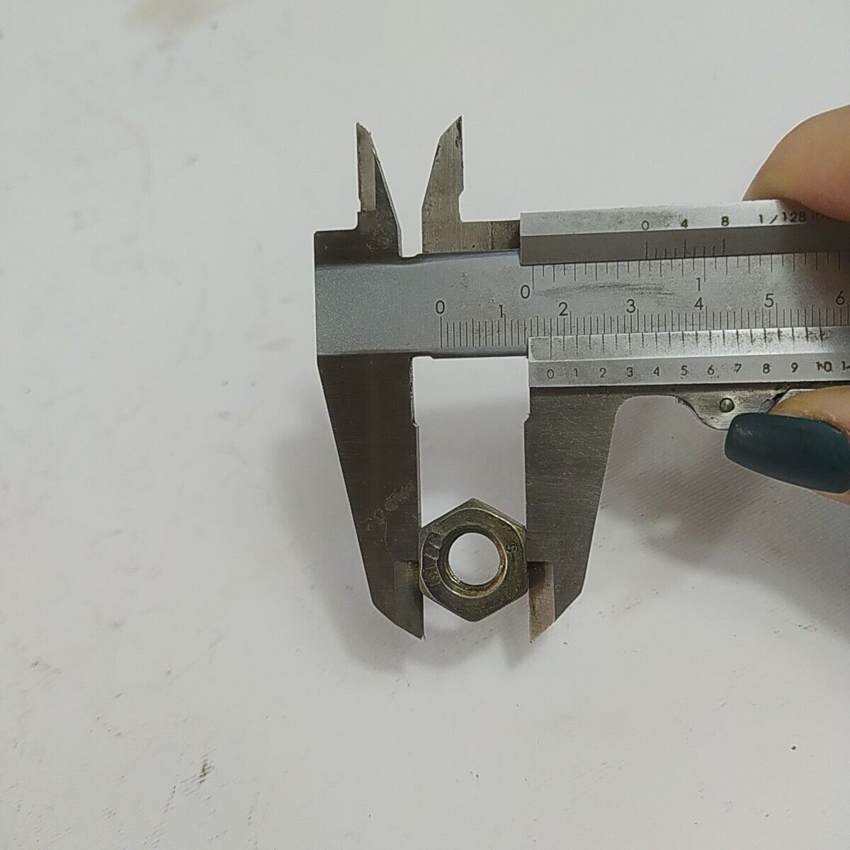 ricambi DECESPUGLIATORE BLUE BIRD ZM 54 DADO ALBERO MOTORE LATO VOLANO usati