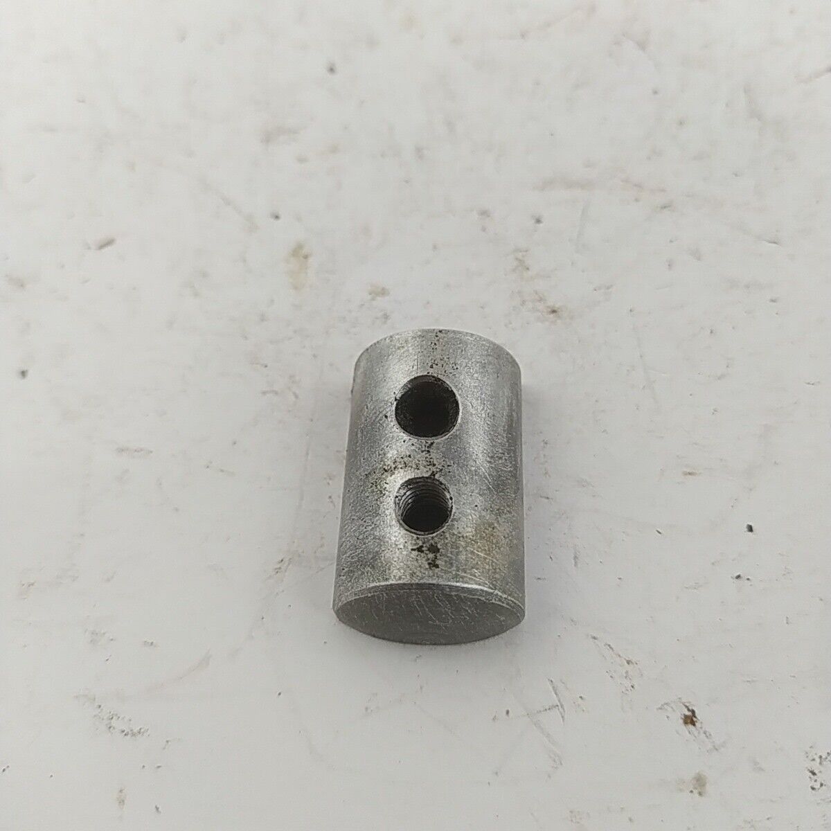 Ricambi SUPPORTO IMPUGNATURA MANIGLIA usati per motosega CASTOR C70 ALPINA A70 