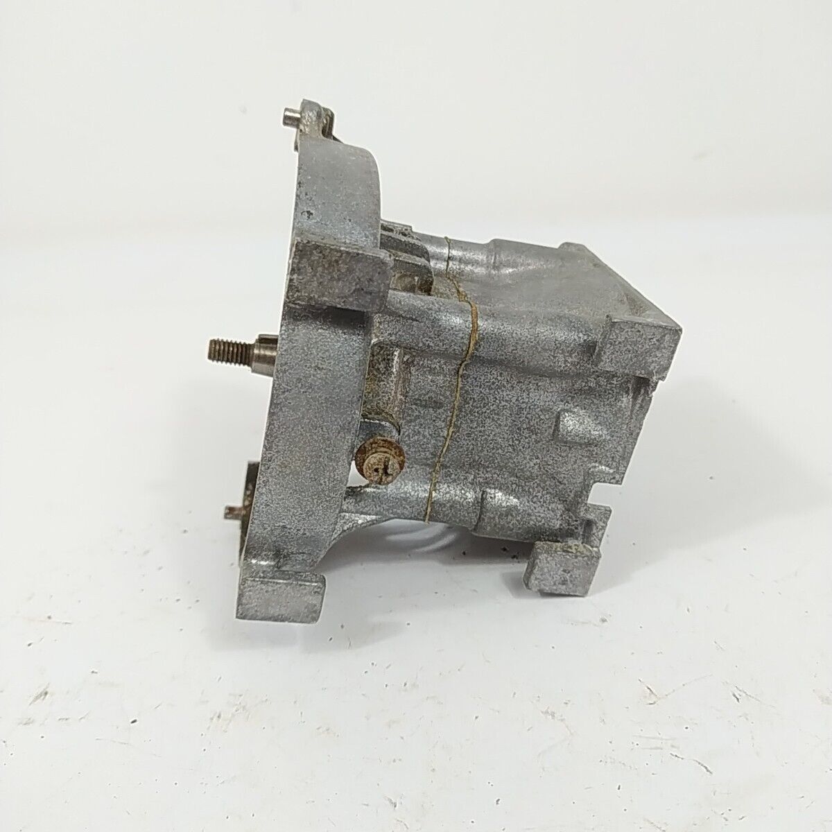 ricambio usato CARTER ALBERO MOTORE PER DECESPUGLIATORE KAWASAKI TG 33