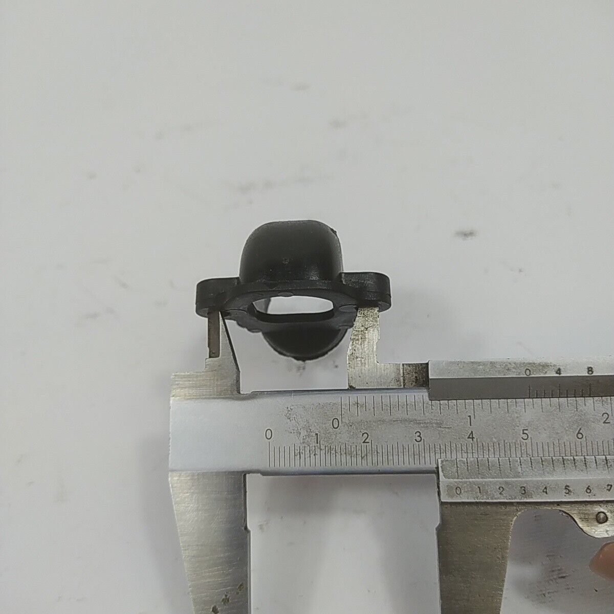 Ricambio per motosega CASTOR ALPINA 450 RACCORDO COLLETTORE FILTRO ARIA usato