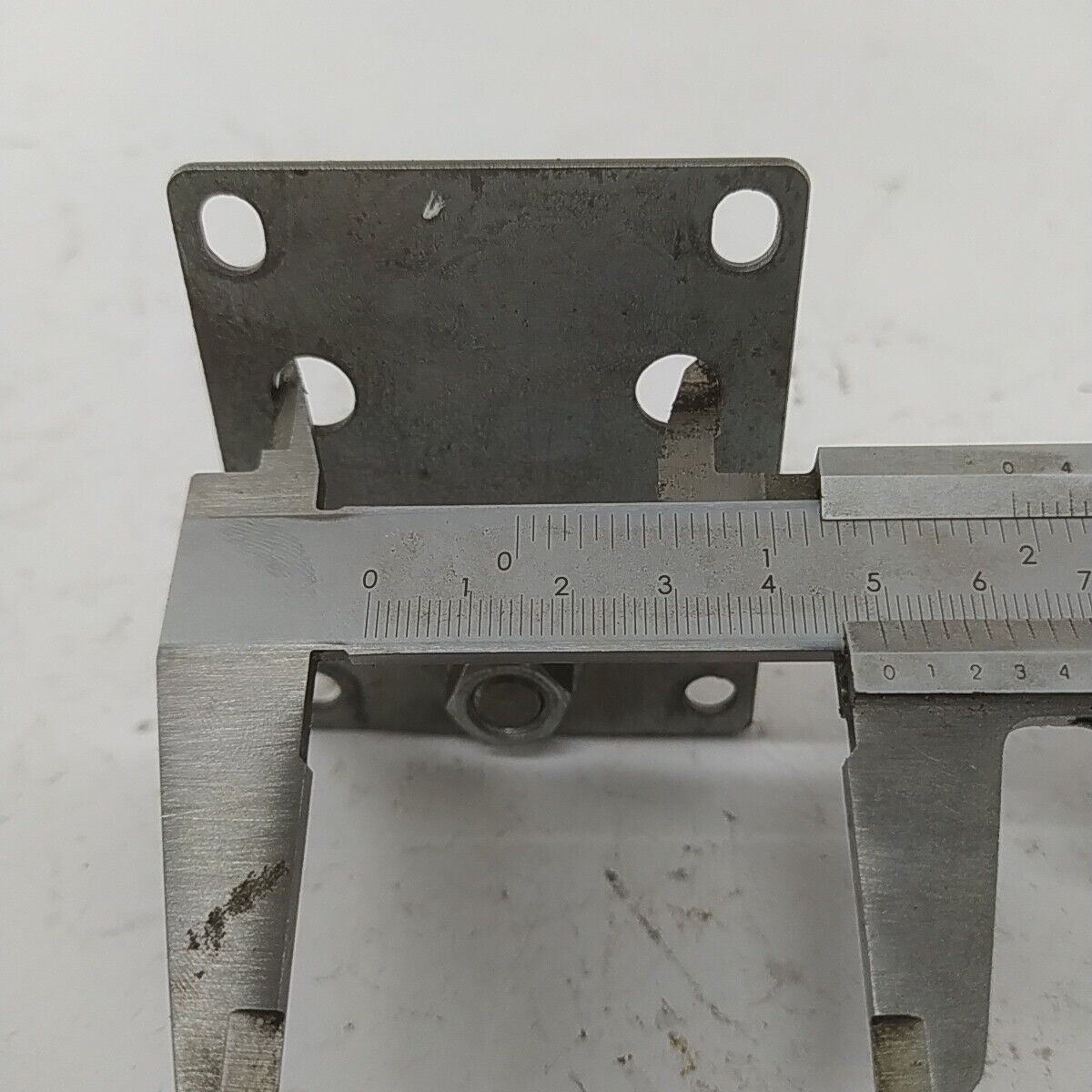 Ricambio usato STAFFA SUPPORTO MOTORE A ZAINO decespugliatore MITSUBISHI T200