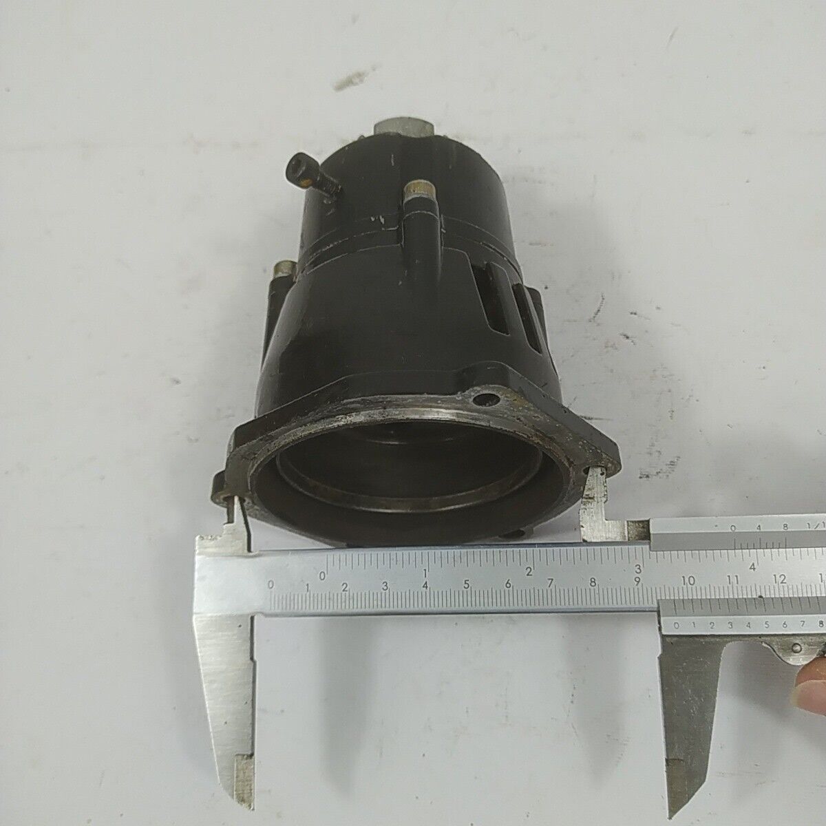 Ricambio per decespugliatore KING 40 CS SUPPORTO E CAMPANA FRIZIONE usato