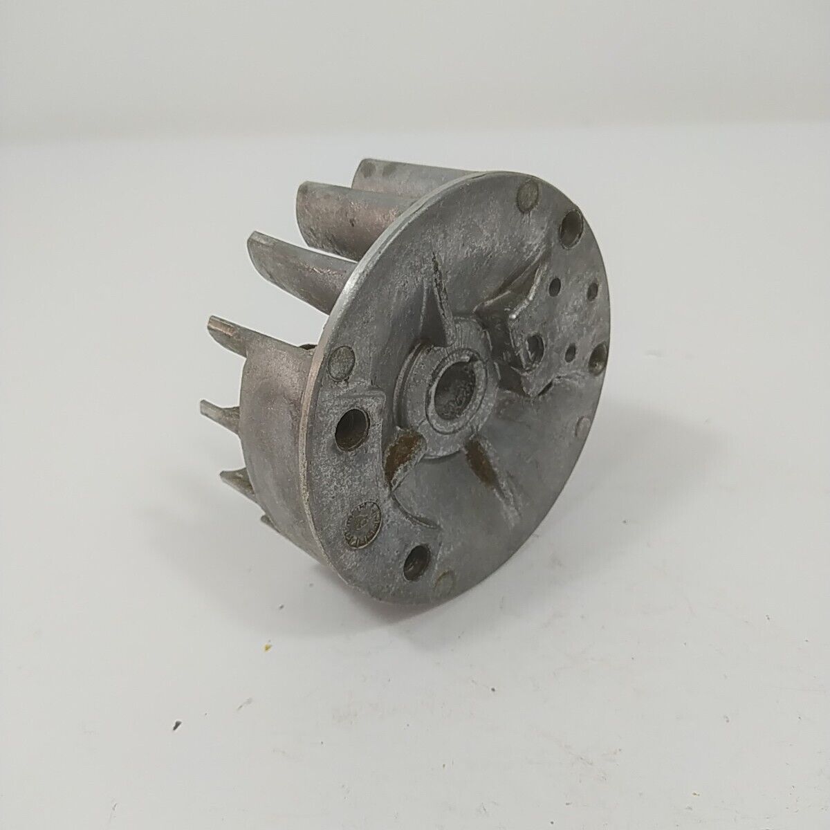 ricambi VOLANO DI AVVIAMENTO per motosega ALPINA SILVER 40 castor 330 338 usati