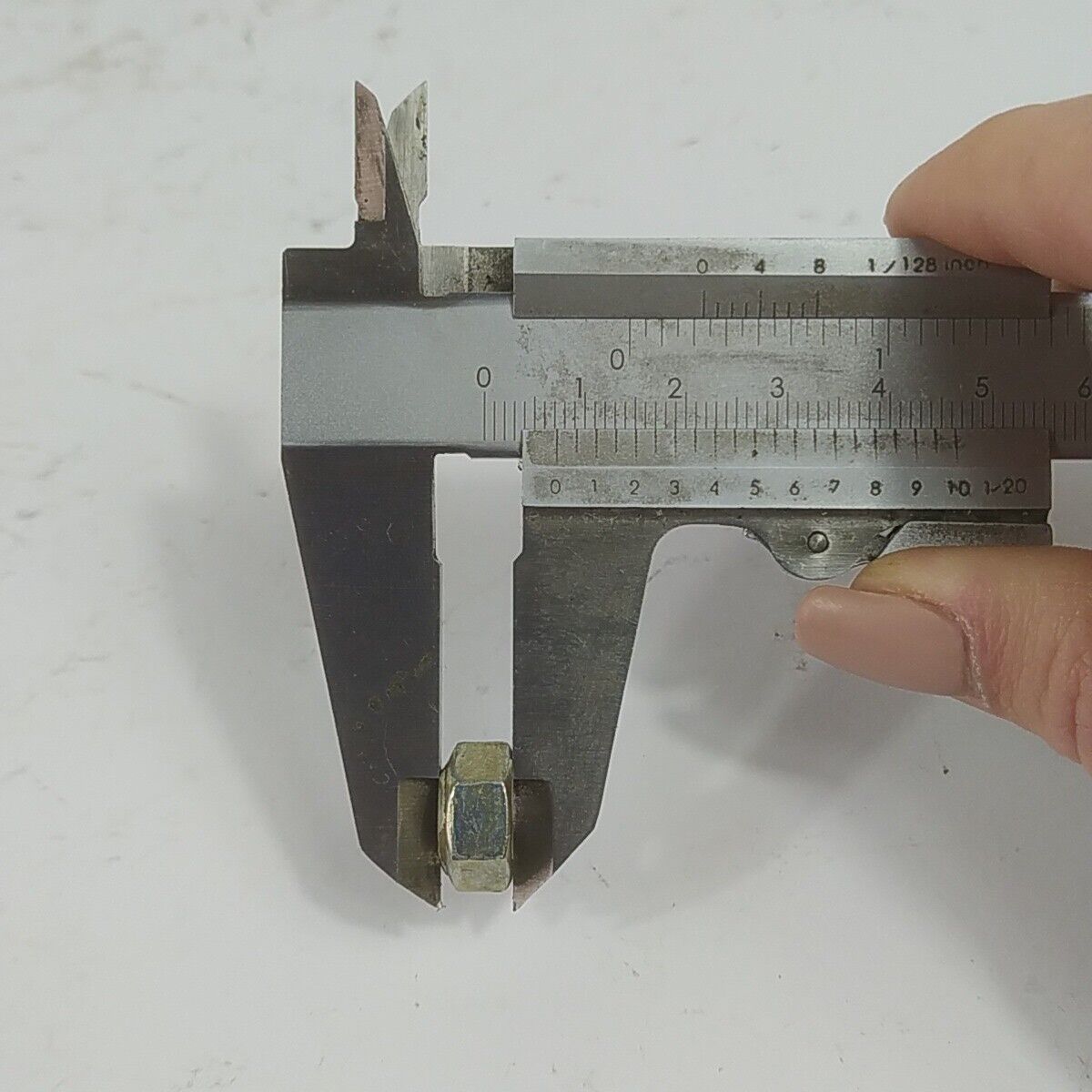 Ricambio bullone DADO ALBERO MOTORE per motosega ALPINA A45 Castor CP 45 usato