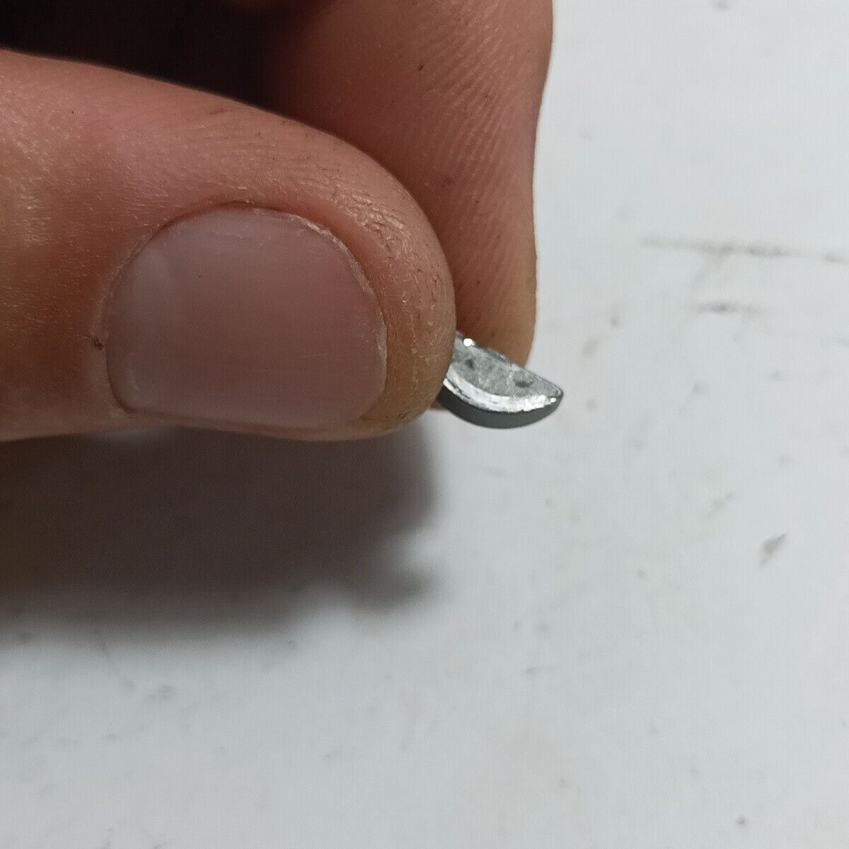 Ricambio CHIAVETTA FERMO VOLANO usato per decespugliatore Komatsu ZENOAH G2K