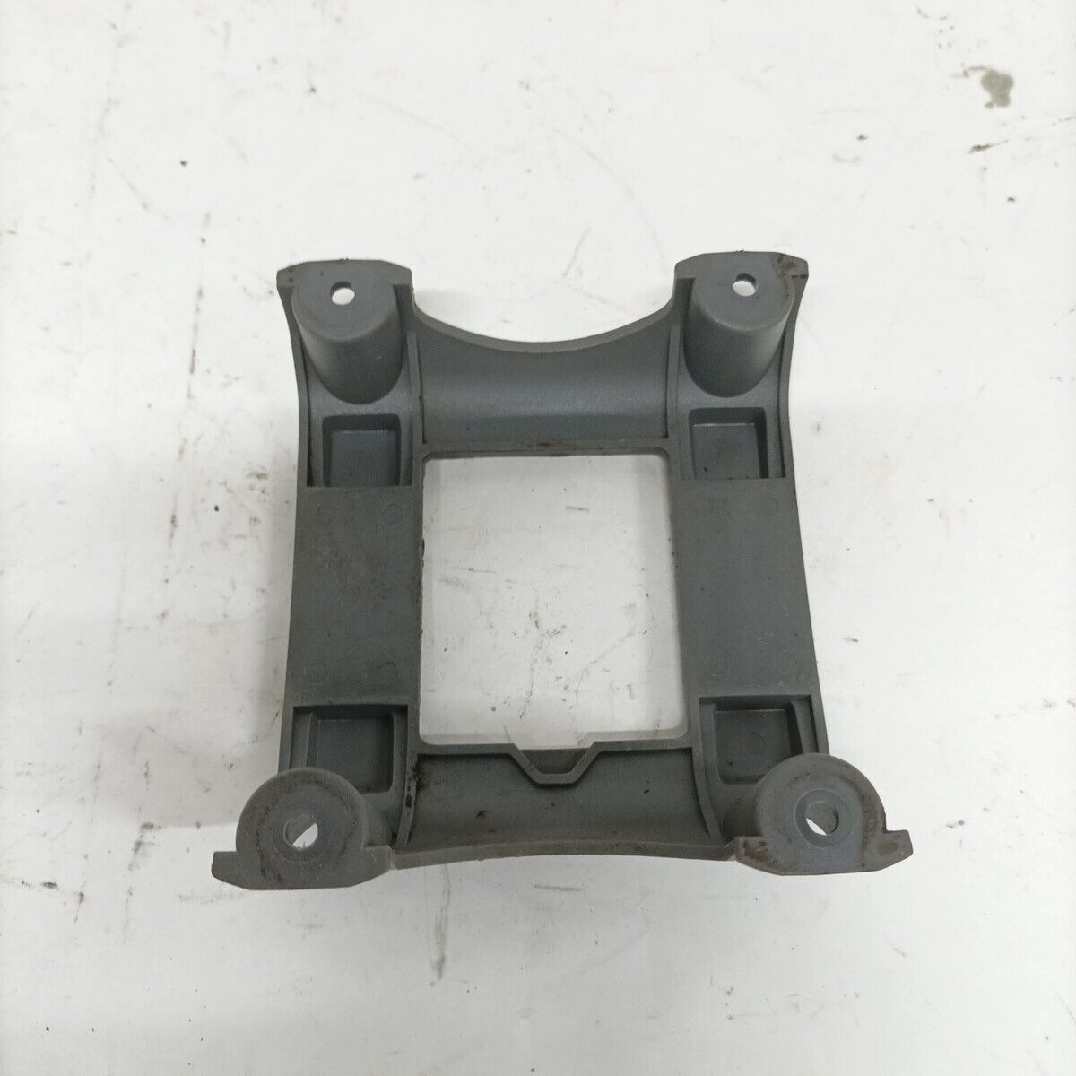 Ricambio STAFFA SERBATOIO CARBURANTE BENZINA decespugliatore  OLEO MAC 750