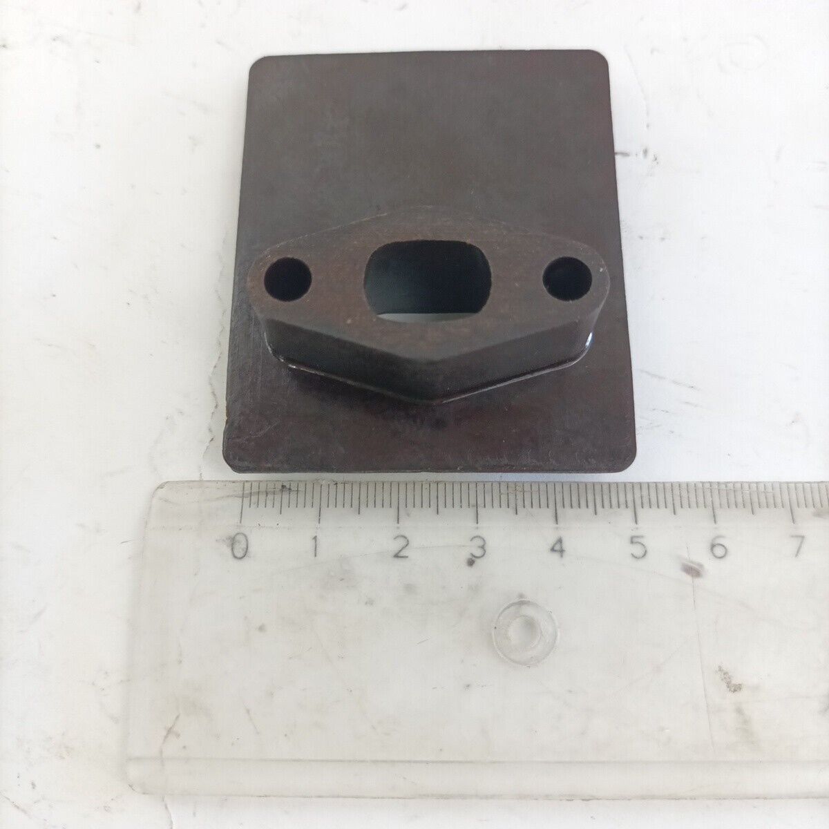 ricambio FLANGIA COLLETTORE CARBURATORE usato per decespugliatore KAWASAKI TD 33