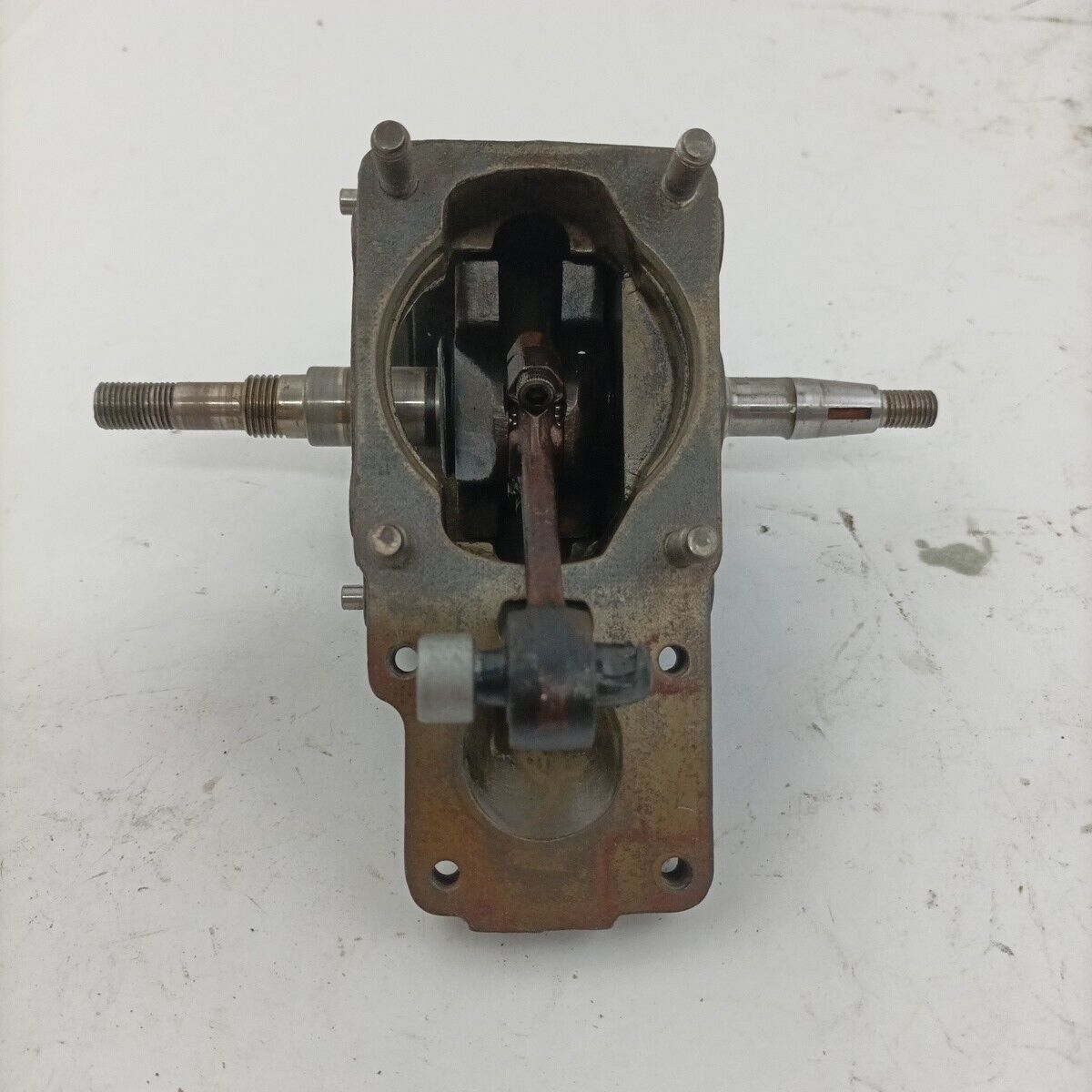 Ricambi CARTER BASAMENTO ALBERO MOTORE Originali Usati MOTOSEGA HOMELITE XL - 12