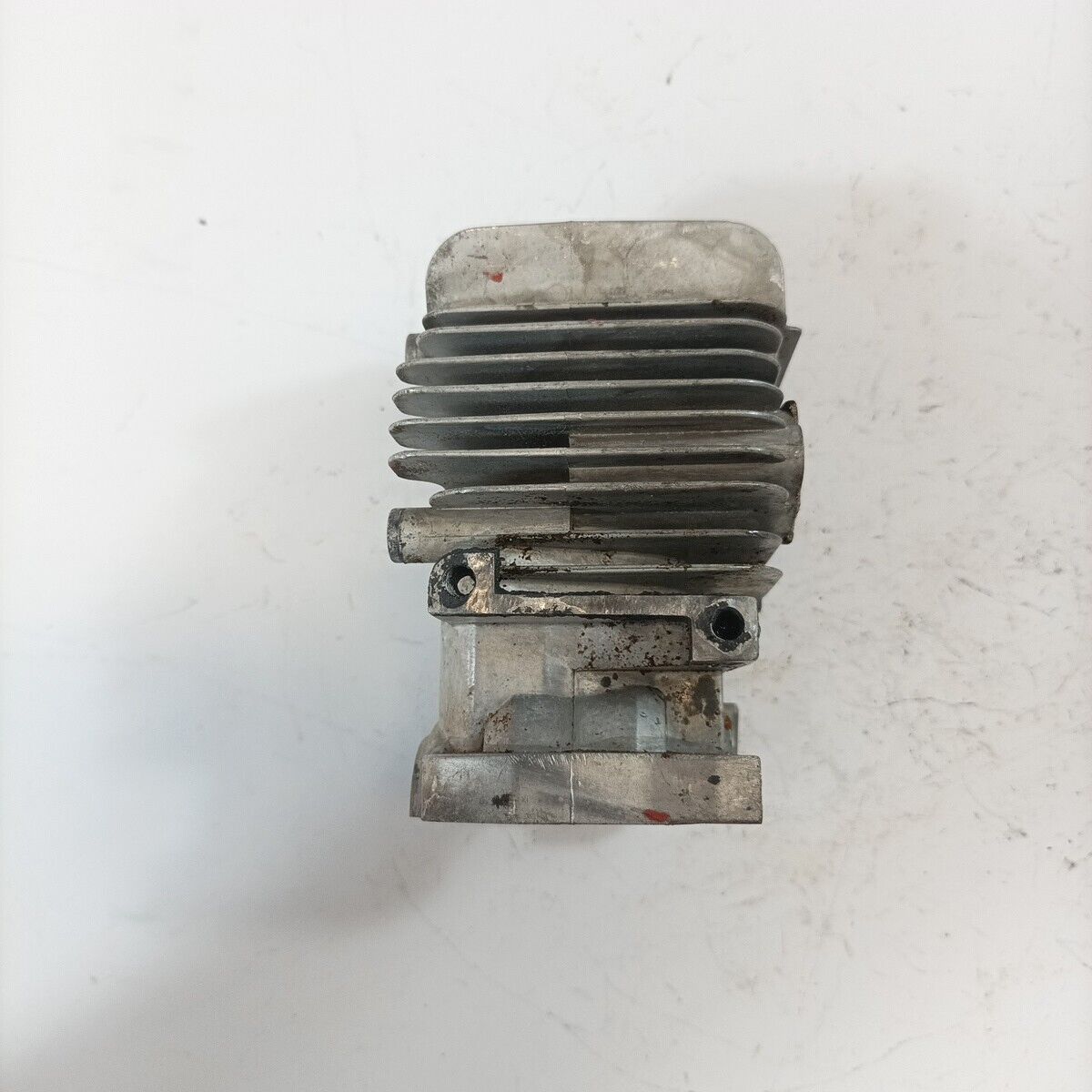 ricambio CILINDRO E PISTONE PER MOTOSEGA ALPINA da potature 25 diametro 34 usato