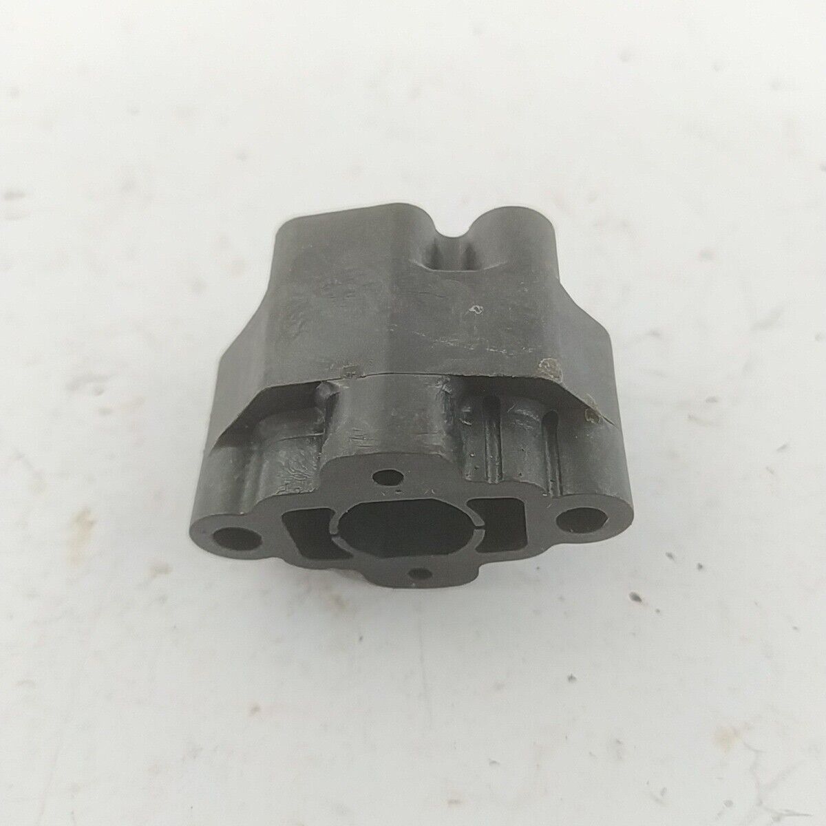 Ricambi FLANGIA COLLETTORE CARBURATORE usati decespugliatore Komatsu ZENOAH G5K