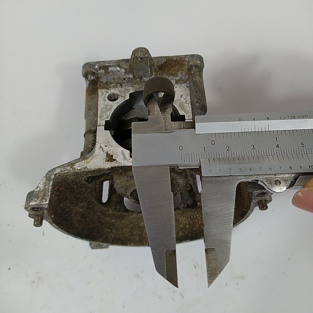 ricambio usato CARTER ALBERO MOTORE PER DECESPUGLIATORE KAWASAKI TG 33