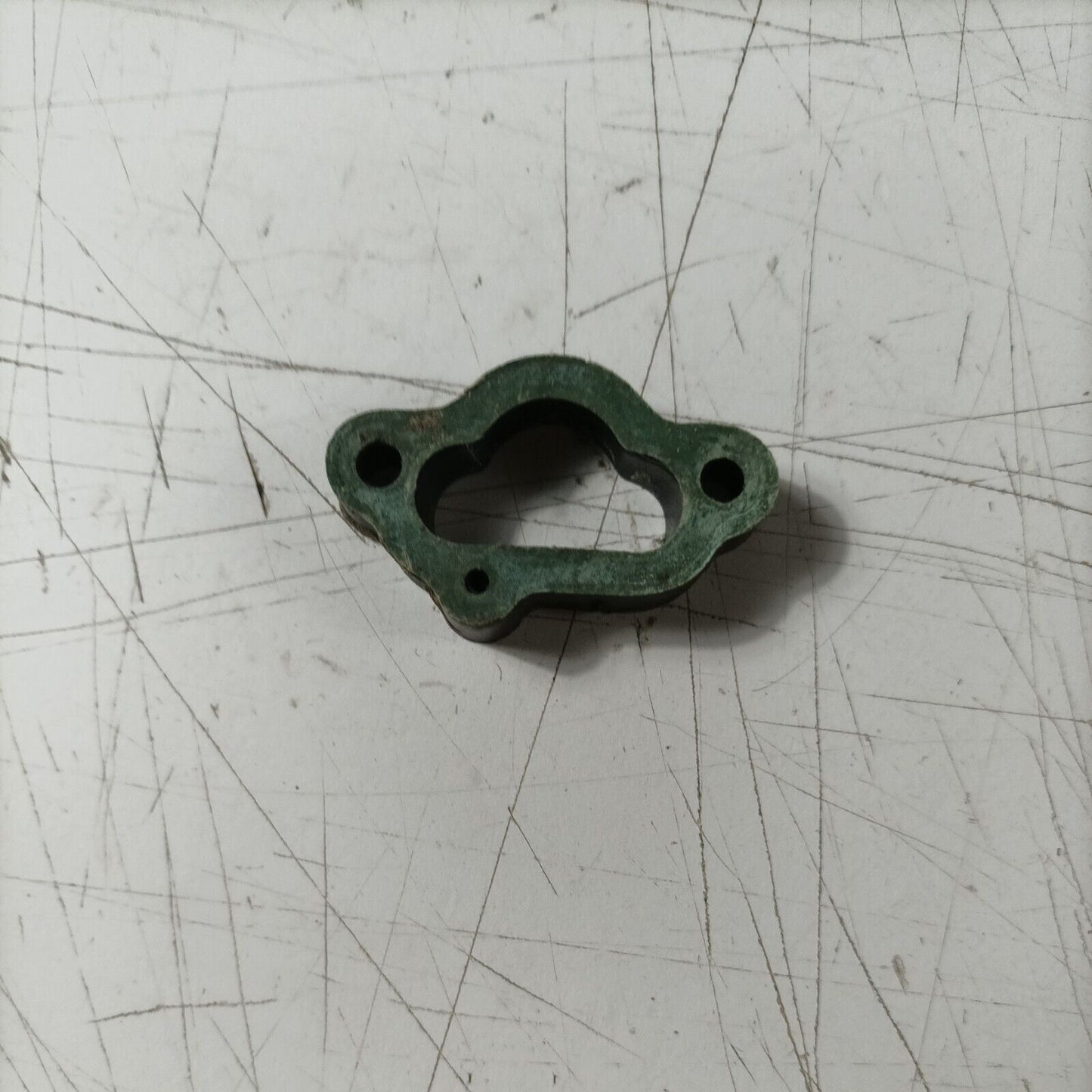 COLLETTORE ASPIRAZIONE FLANGIA CARBURATORE PER MOTOSEGA CASTOR C70 ALPINA A70