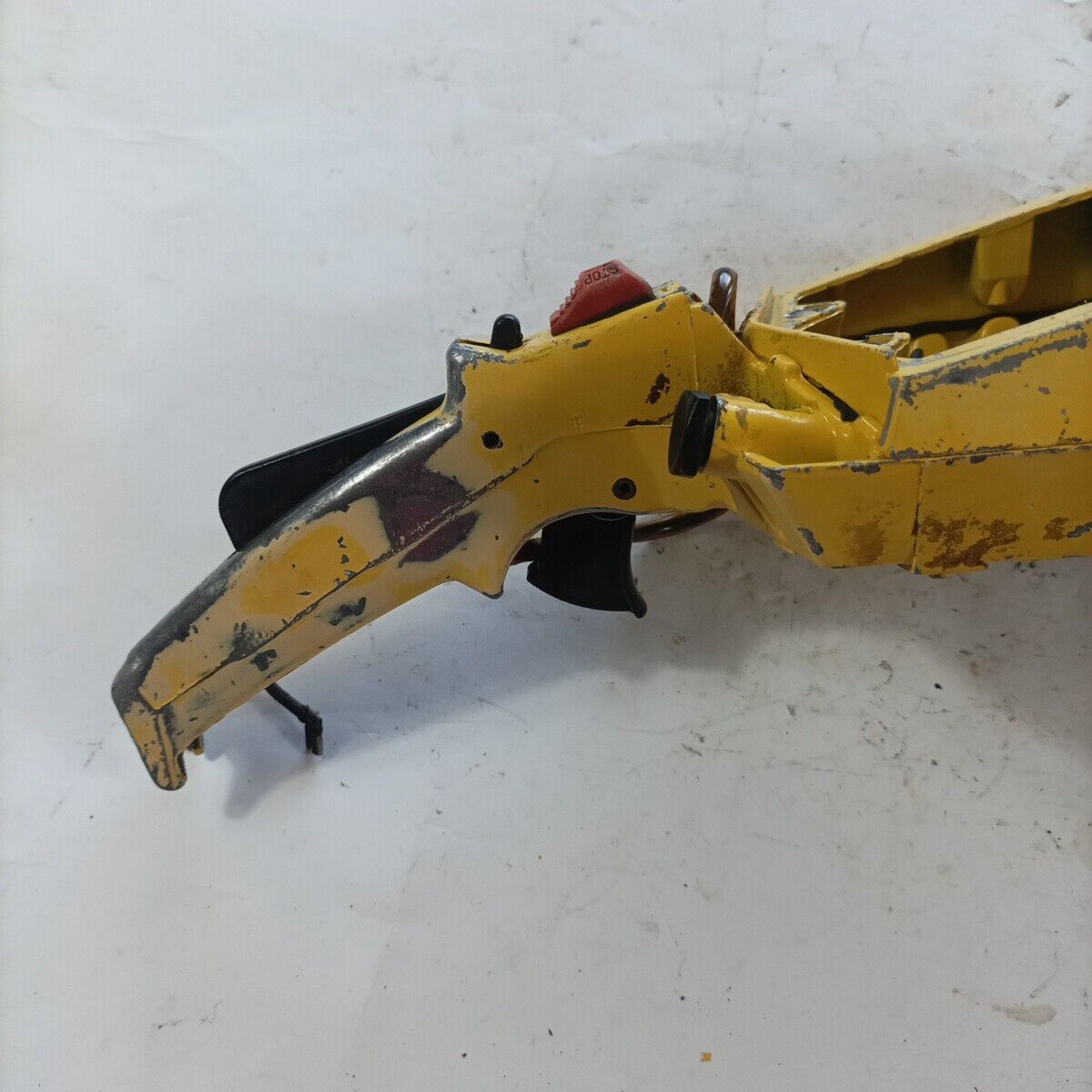 MANIGLIA IMPUGNATURA serbatoio PER MOTOSEGA MCCULLOCH PRO MAC 700 ricambi usati