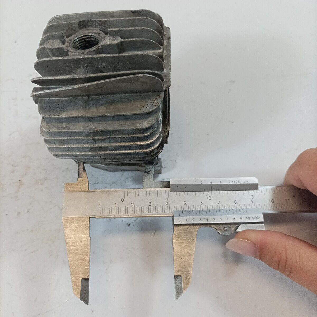 ricambio CILINDRO E PISTONE PER MOTOSEGA ALPINA da potature 25 diametro 34 usato