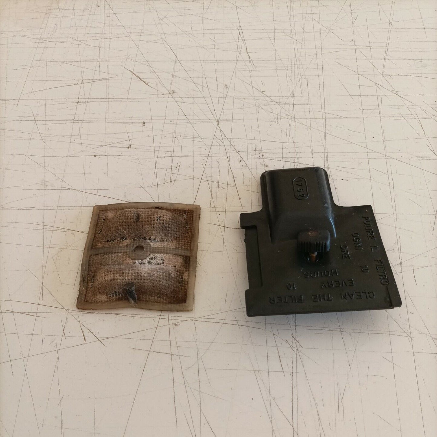 ricambio usato COPERCHIO FILTRO ARIA ORIGINALE PER MOTOSEGA ALPINA CASTOR C 40