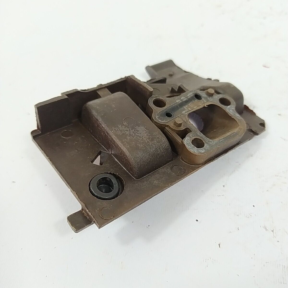 FLANGIA COLLETTORE CARBURATORE per motosega OLEOMAC 240 ricambi usati