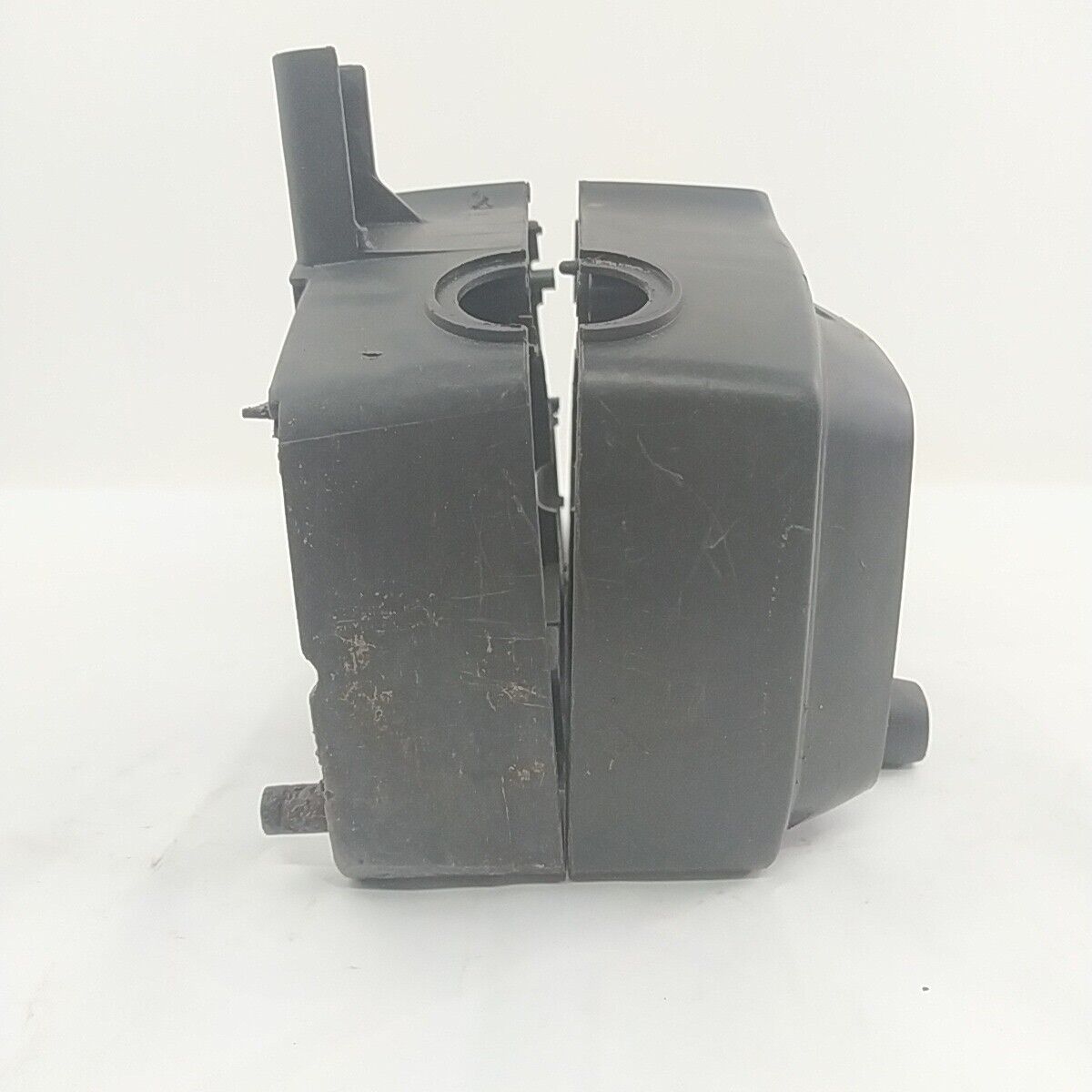 Ricambi CARCASSA IMPUGNATURA TELAIO motosega MCCULLOCH  eager beaver 2014  usato