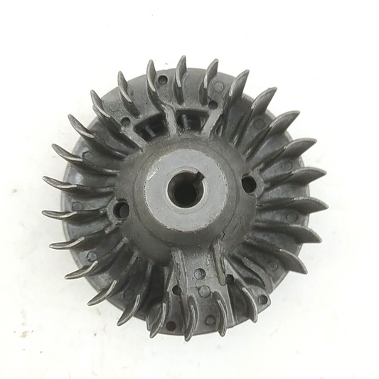 Ricambi DECESPUGLIATORE ALPINA star 41 F VOLANO magnetico di  avviamento usato
