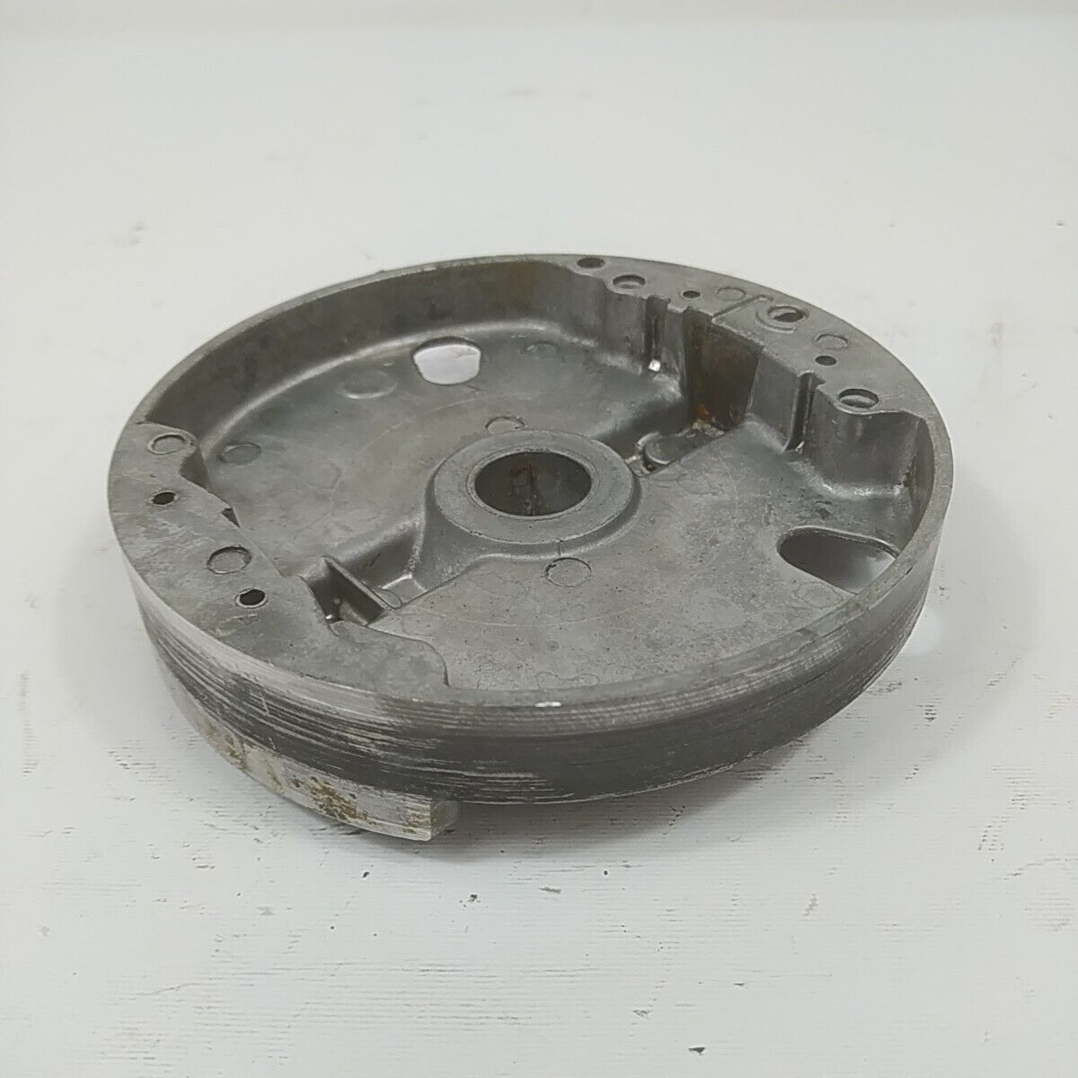 Ricambi VOLANO MAGNETICO AVVIAMENTO per tosaerba Briggs & Stratton 675 EXi usati