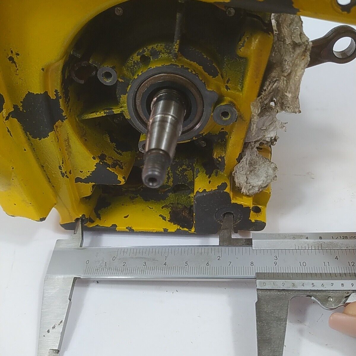 ricambi CARTER BASAMENTO ALBERO MOTORE per motosega castor ALPINA PROF 70 usati