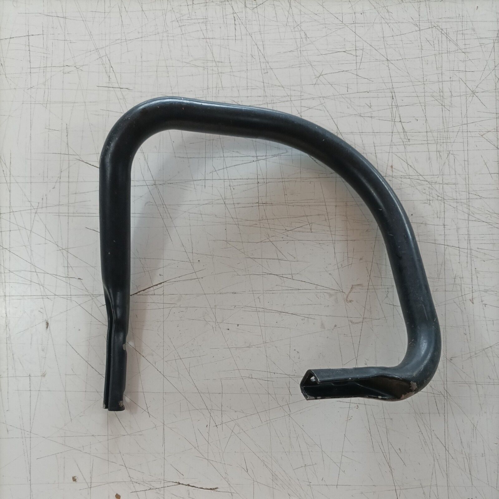 MOTOSEGA OLEOMAC OM 251 MANIGLIA IMPUGNATURA MANICO SUPERIORE ricambi usati