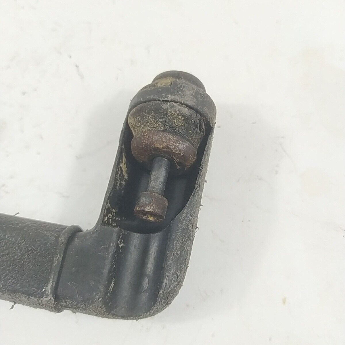 Ricambio MANIGLIA IMPUGNATURA SUPERIORE motosega ALPINA A45 Castor CP 45 usato