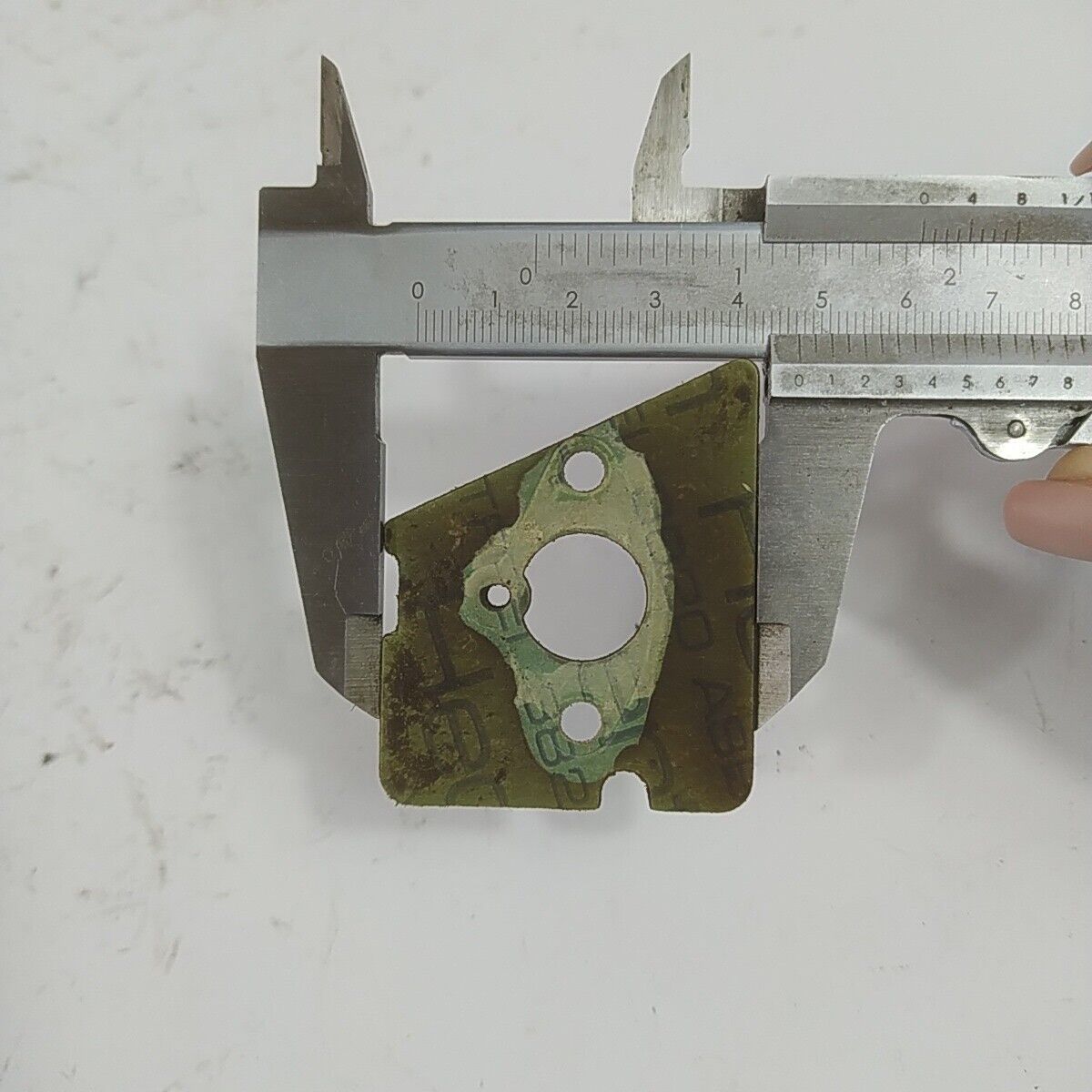 Ricambio FLANGIA RACCORDO CARBURATORE per motosega ALPINA CASTOR 41 usato