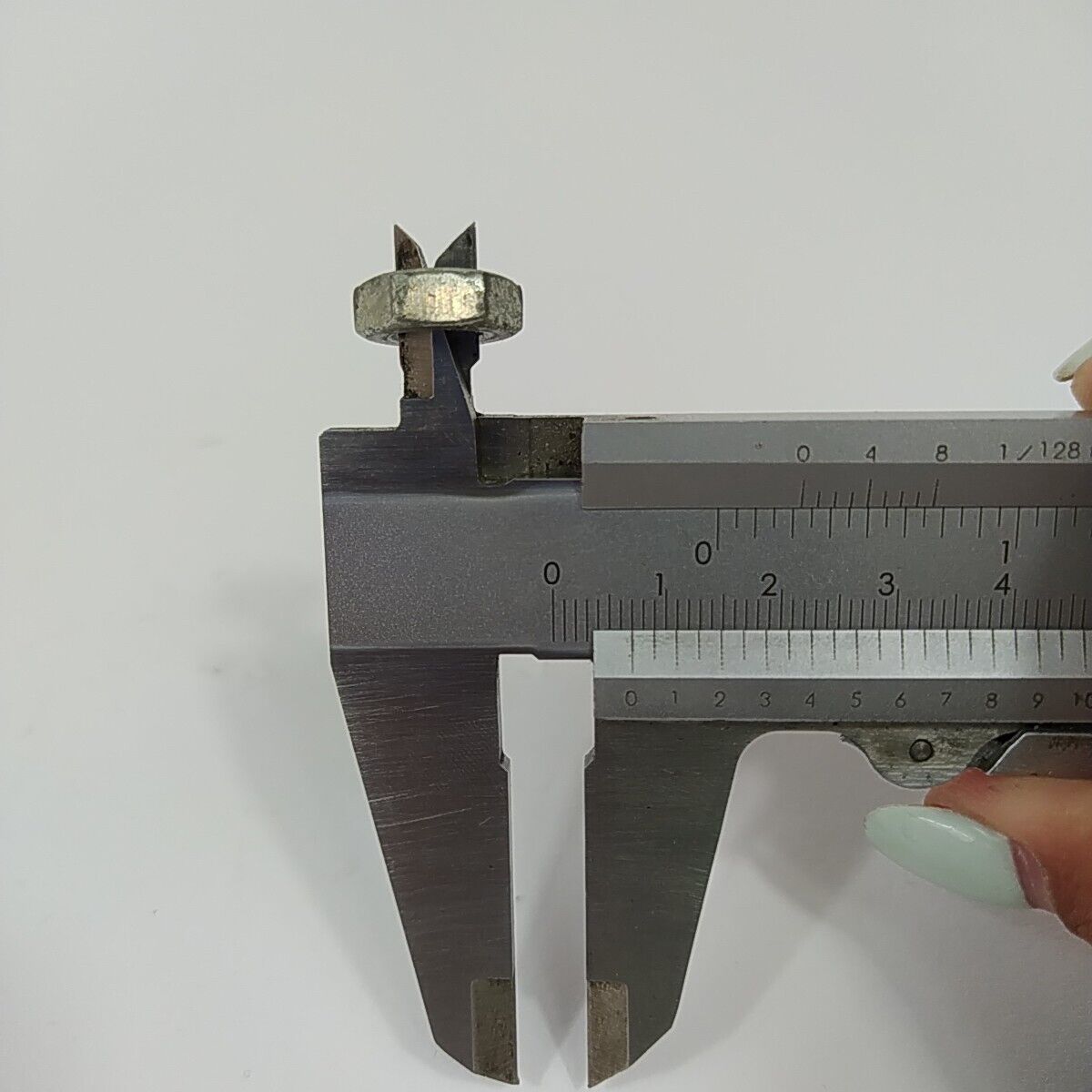 Ricambio usato VITI bulloni dadi perni di VARIE MISURE per motosega DOLMAR 116