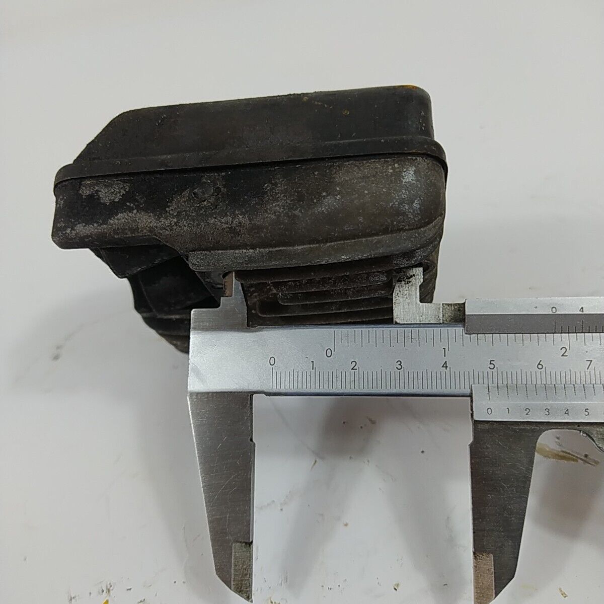 MARMITTA scarico terminale COMPLETA PER MOTOSEGA MCCULLOCH PM 484 ricambi usati